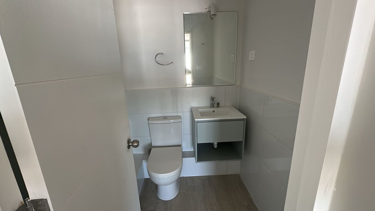 Baño de un departamento modelo B10 del Edificio Don Tomás