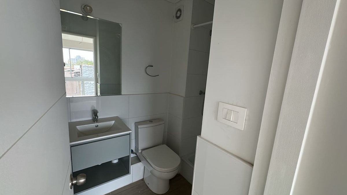 Baño en suite de un departamento modelo E1b del Edificio Don Tomás