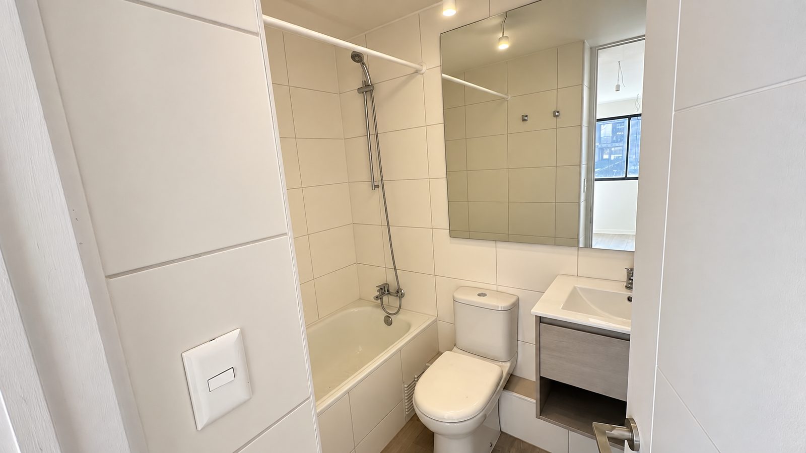 Ba&ntilde;o de un 1 dormitorio 1 ba&ntilde;o, Edificio Don Rafael