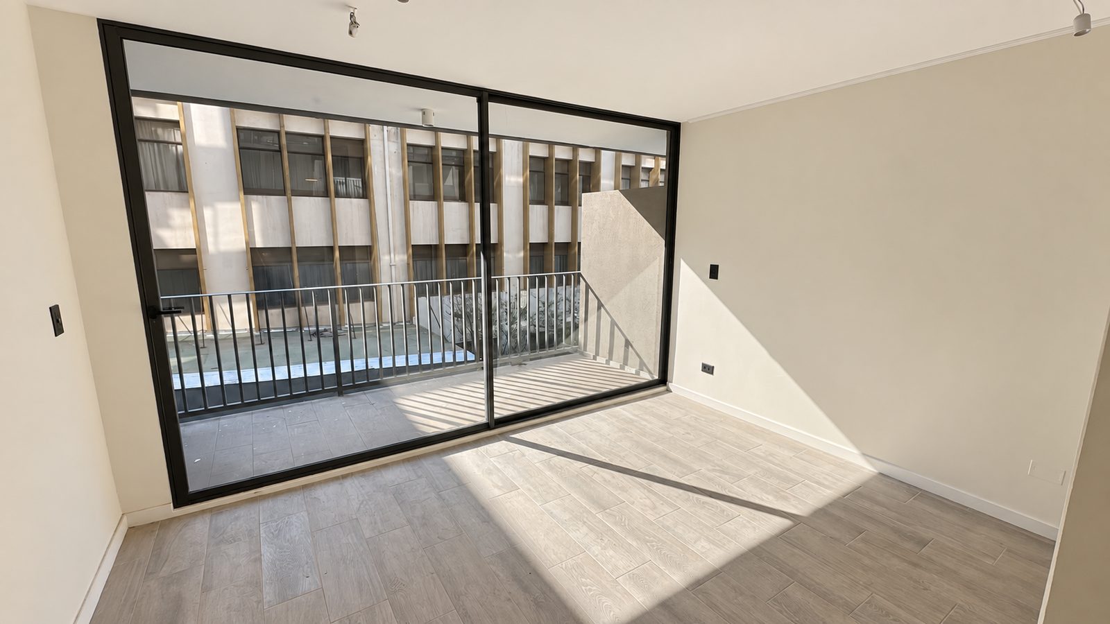 Dormitorio de un estudio orientaci&oacute;n oriente, Edificio Don Rafael